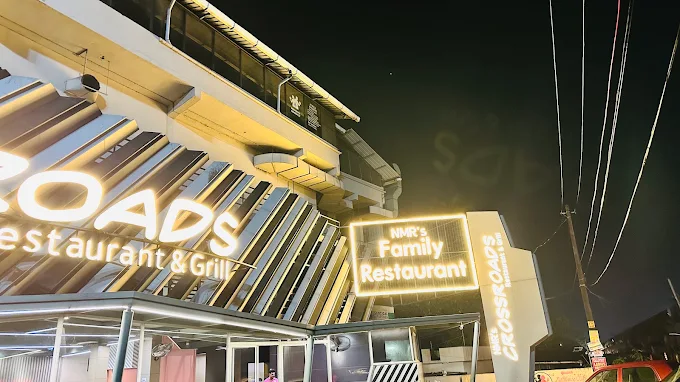 NMR’S CROSSROADS Restaurant & Grill